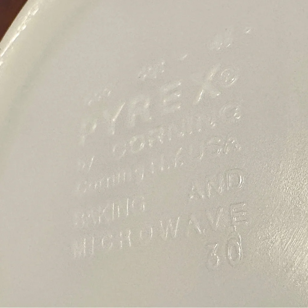 Vintage PYREX 10” Homestead Cinderella Mixing Bowl (#444)